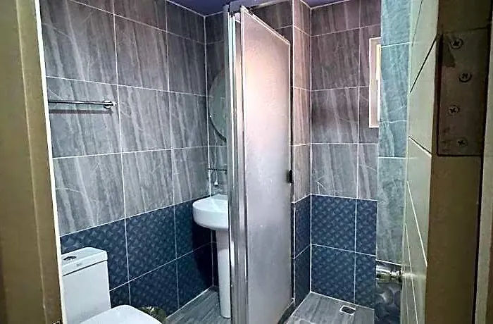 Orchid Inn@skv3 Hotel 2*