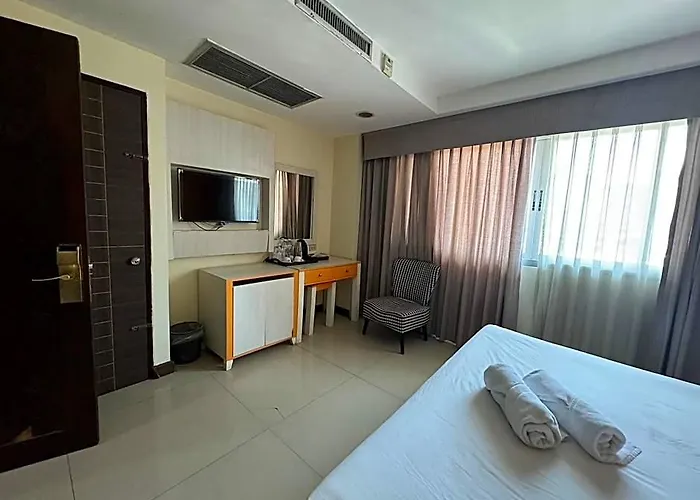 Orchid Inn@skv3 Hotel 2*