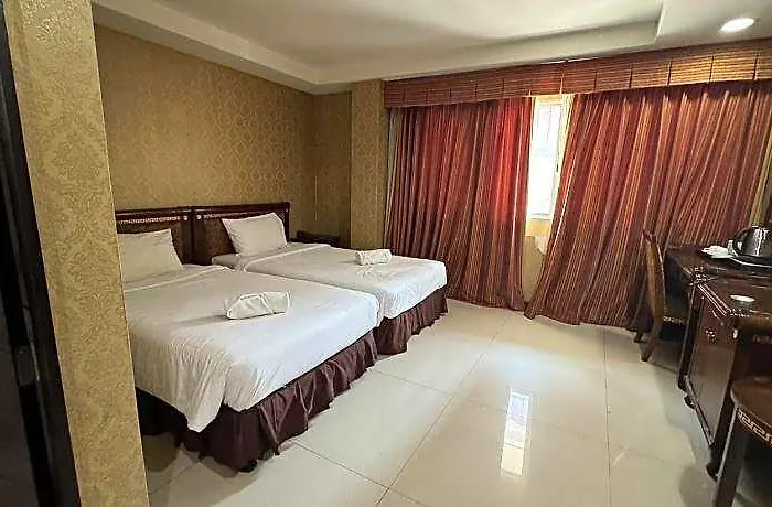 Orchid Inn@skv3 2*