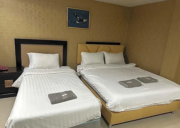 Hotel Orchid Inn@skv3 2*